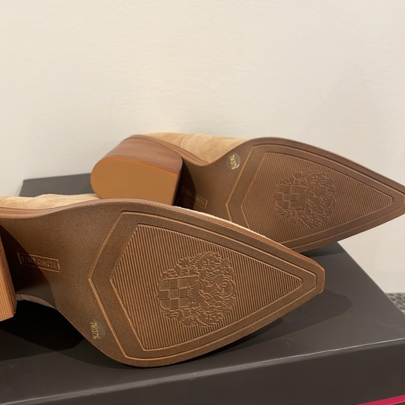 Vince Camuto Women’s Gigietta Block Heel Lux Kid Suede Bootie NIB 7M - Picture 4 of 5